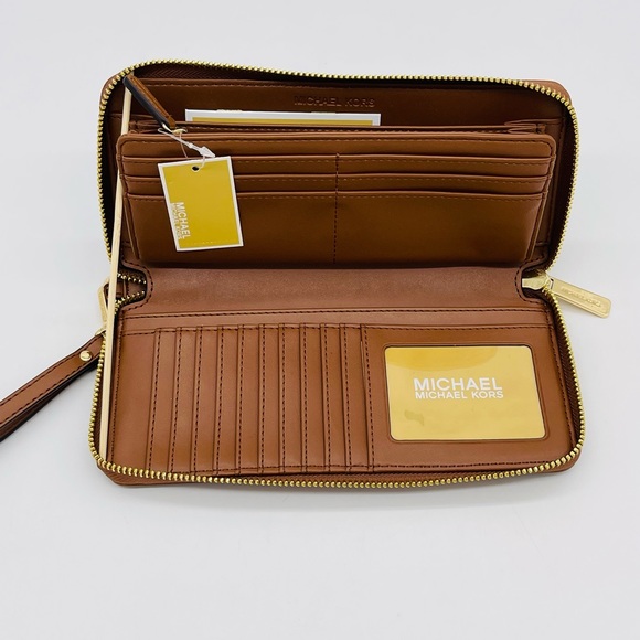 Michael Kors Large Continental Wallet Wristlet - Picture 6 of 8